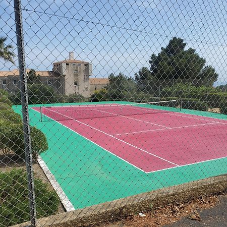 Appt 2 Ou 4 Personnes Avec Piscine, Tennis Et Parking Prive Fleury  Eksteriør bilde